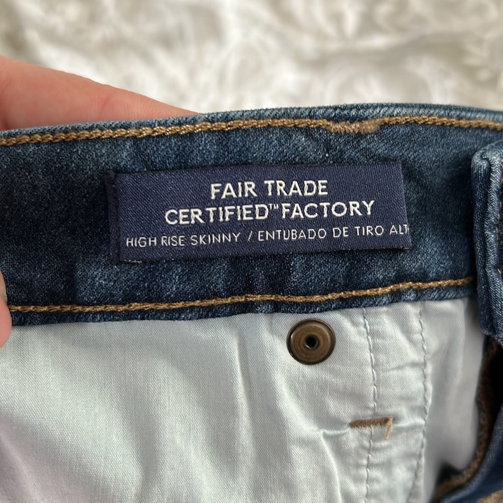 Universal Thread Jeans size 8 - Picture 4 of 4